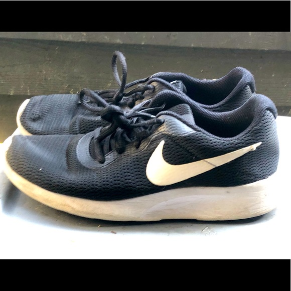 Nike | Shoes | Nike Tanjun Womens Black 